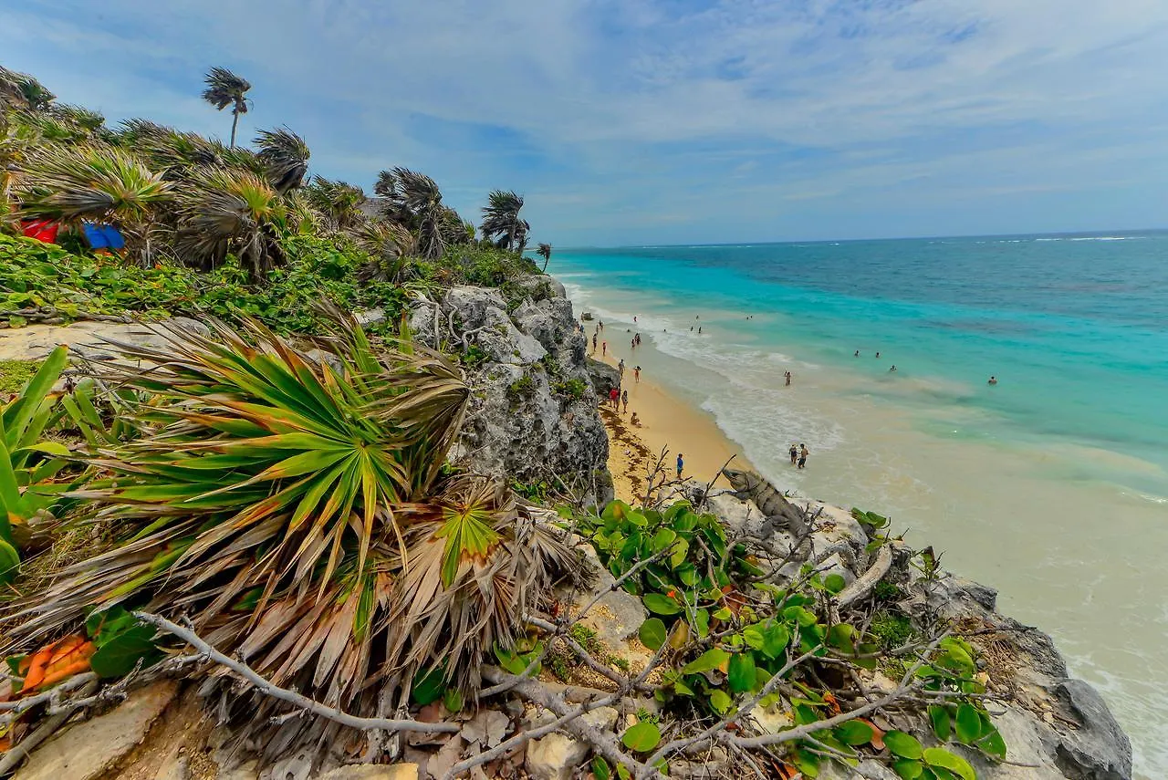 Camping Revolucion Pancho Villa Tulum Pueblo Luxe tent