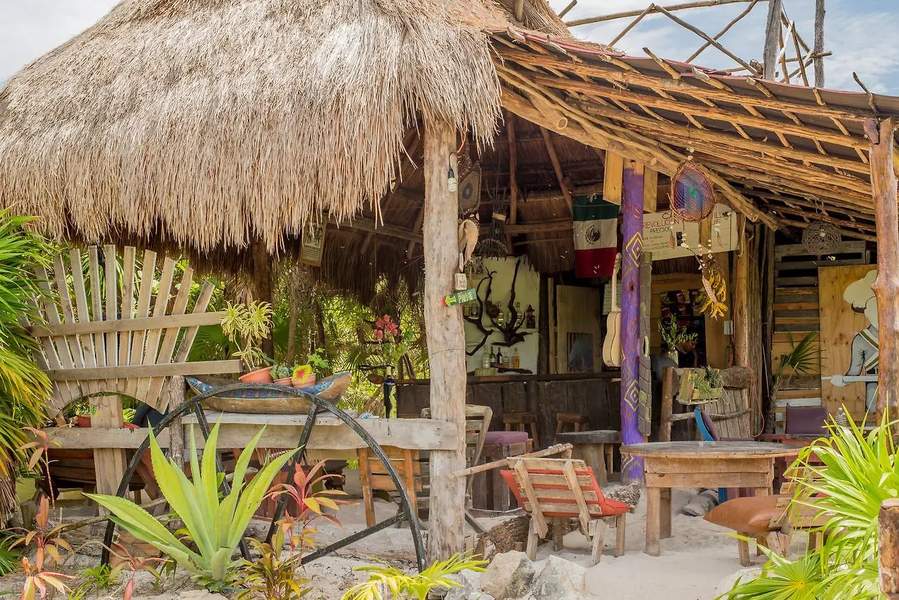 Luksusowy namiot Camping Revolucion Pancho Villa Tulum